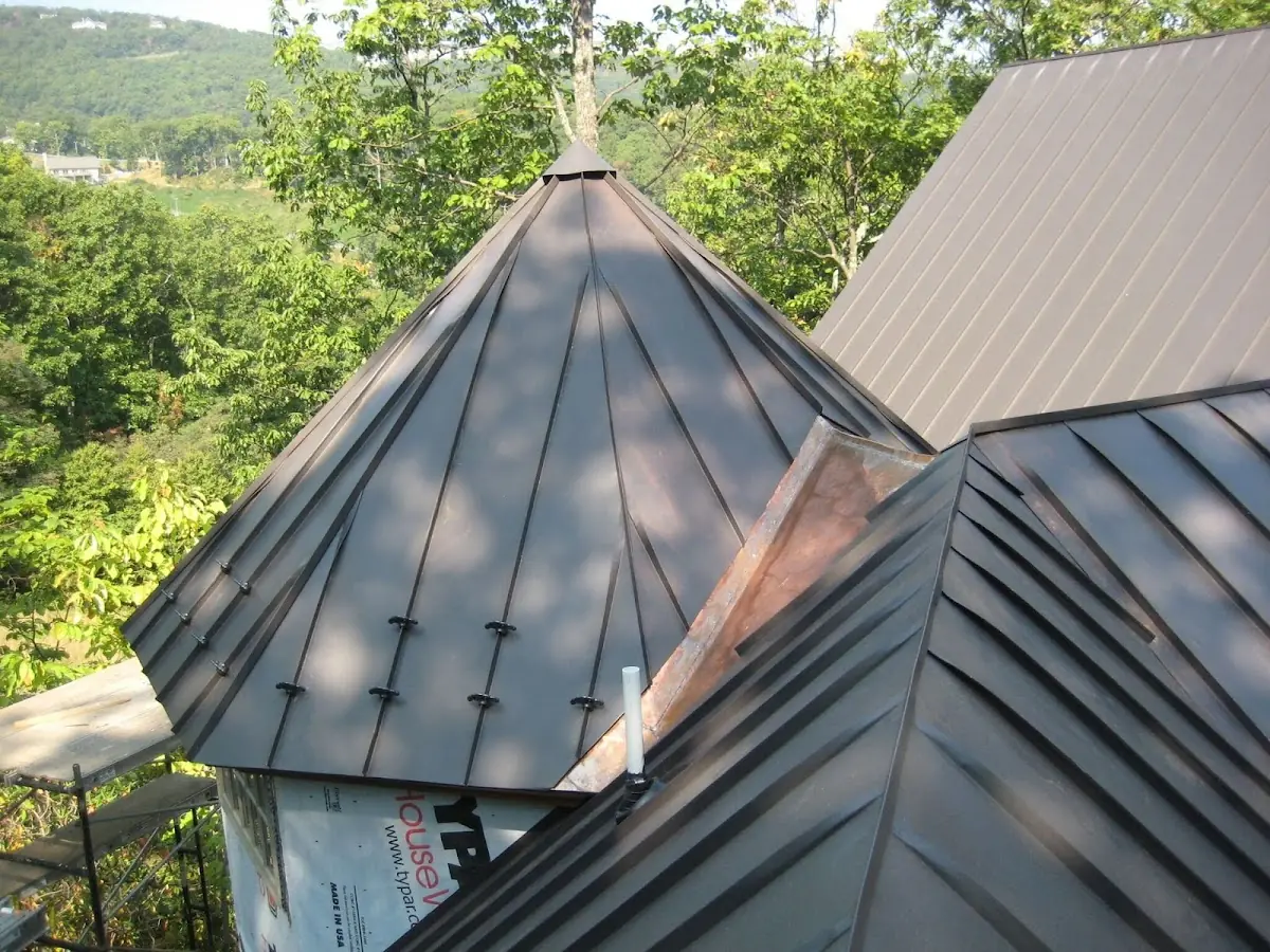 Professional Roof Tarp Installation by Craftsman Roofing in Sunset Knoll